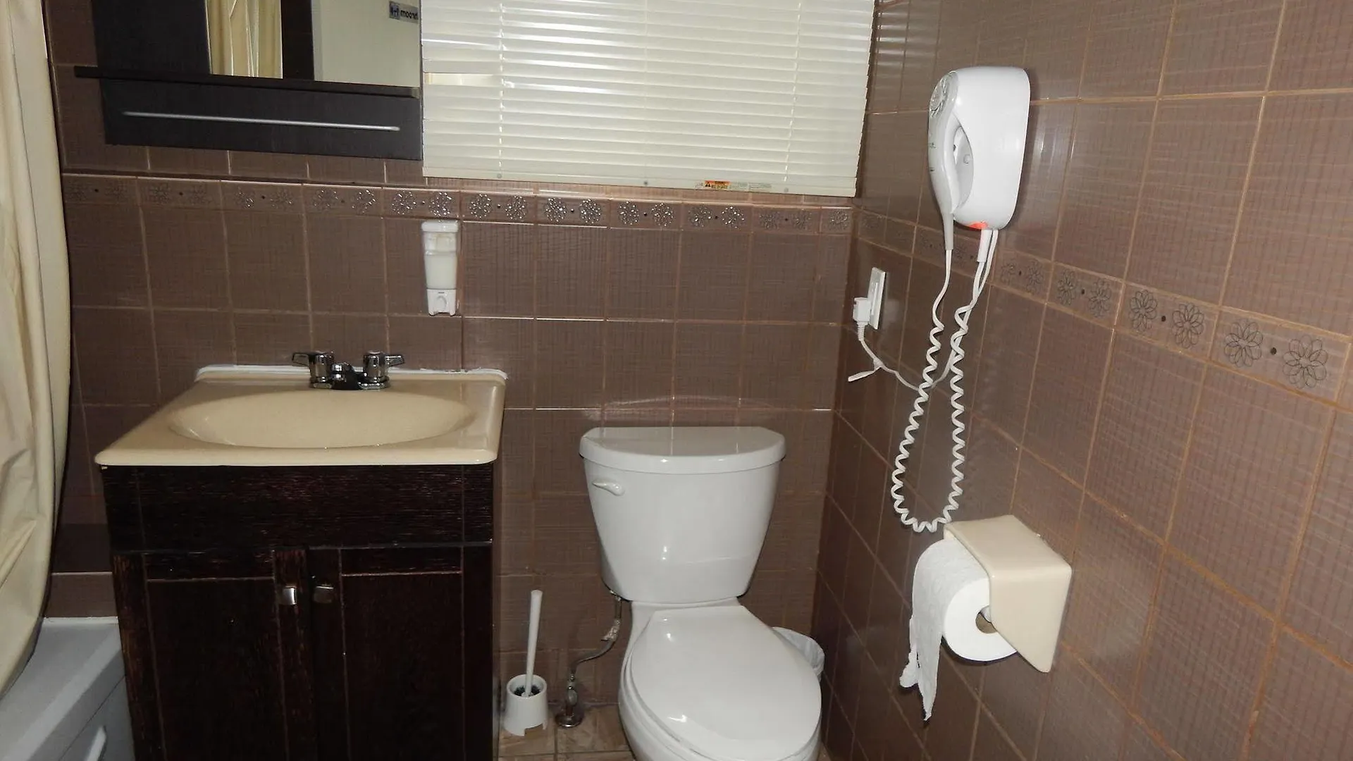 All Days Hostel Toronto Canada