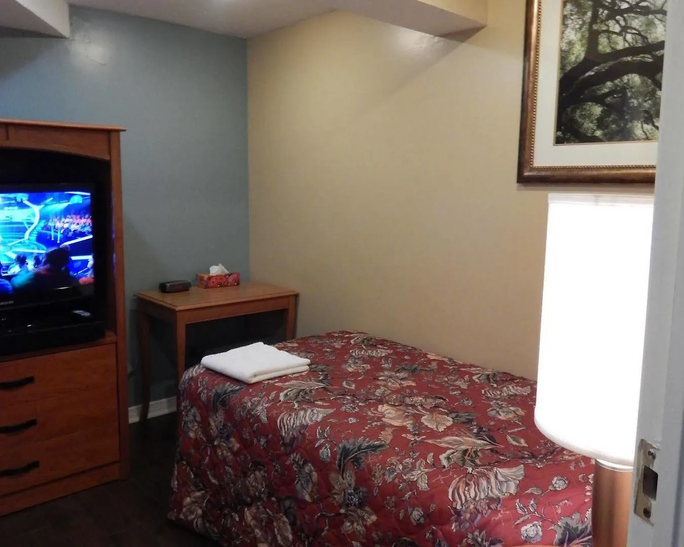 All Days Hostel Toronto Canada