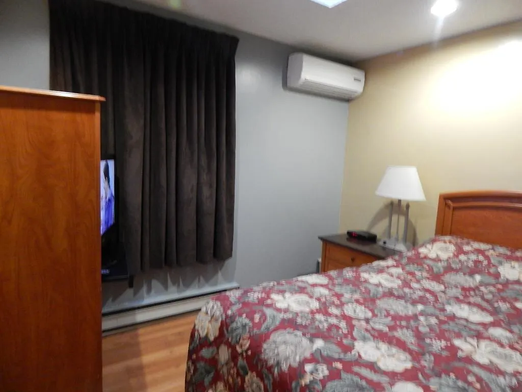 All Days Hostel Toronto 0*,  Kanada